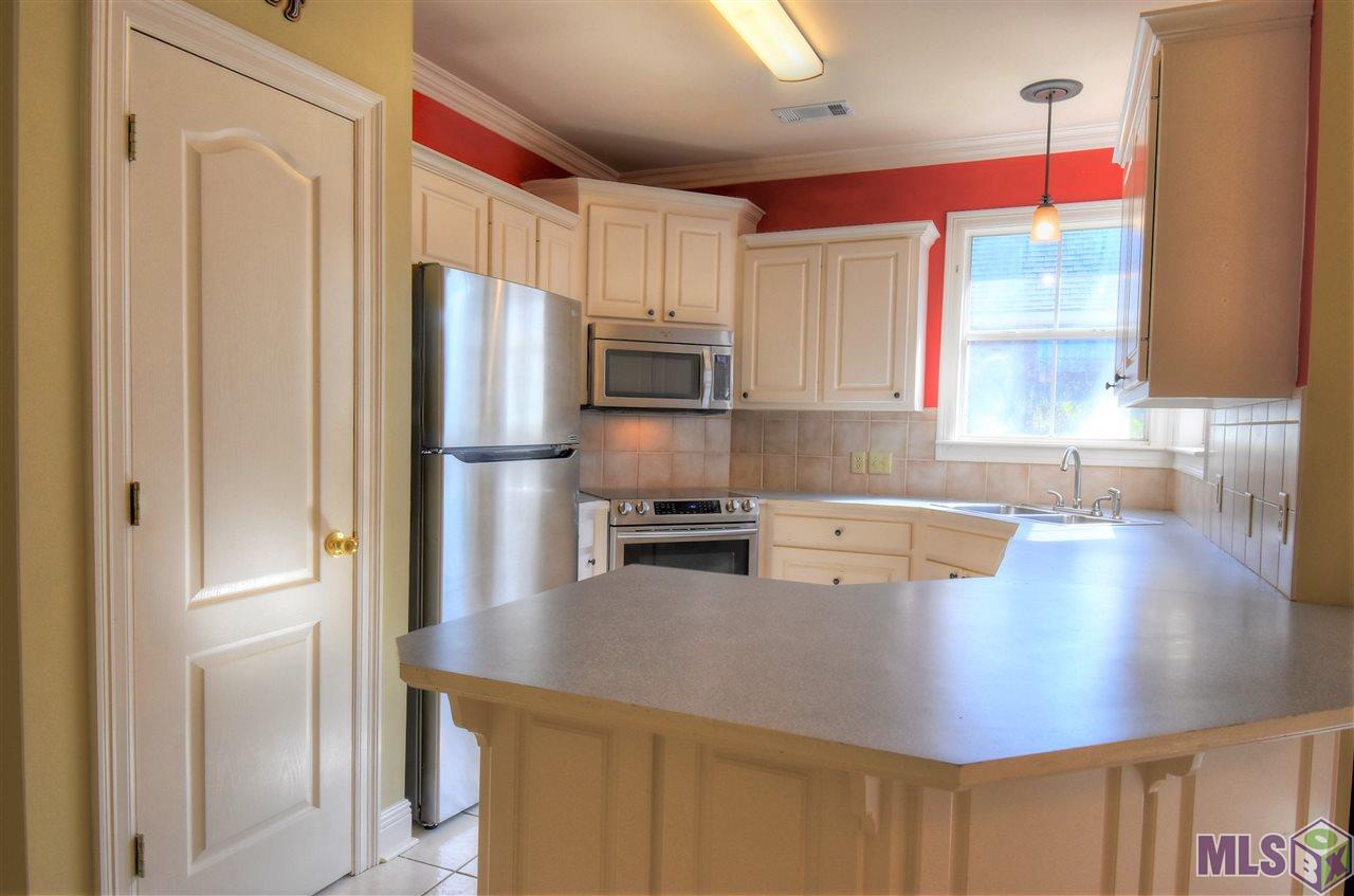 10442 Springwind Court Baton Rouge, LA 70810 - Photo 4 of 17