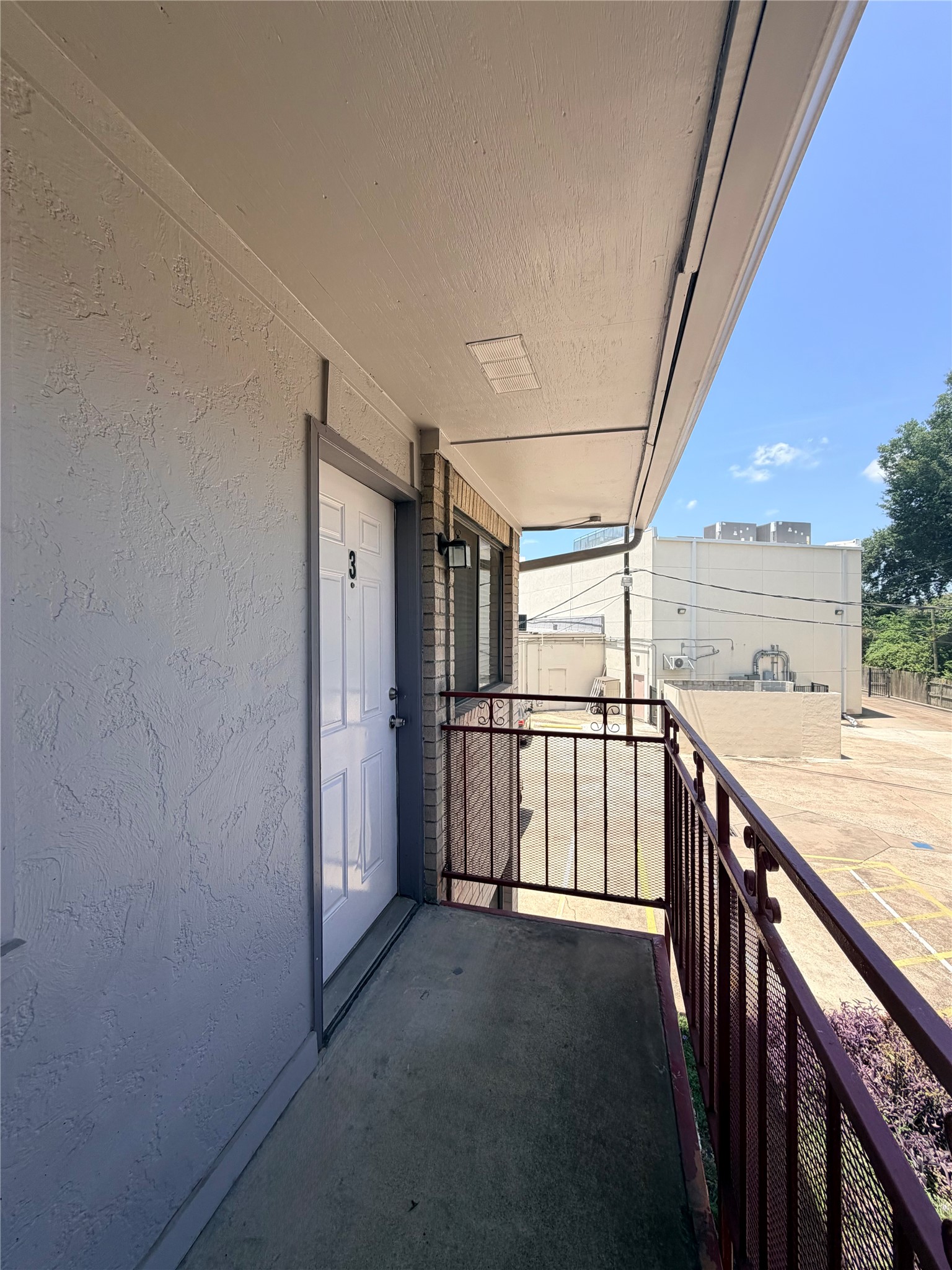 1410 Blalock Road, Unit 3 Houston, TX 77055 - Photo 2 of 10 Gallery Image 2
