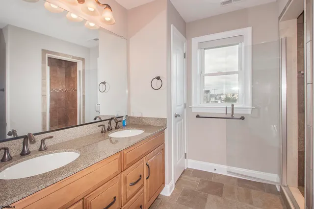 $10,000 | 352 31st Street South, Brigantine, NJ 08203