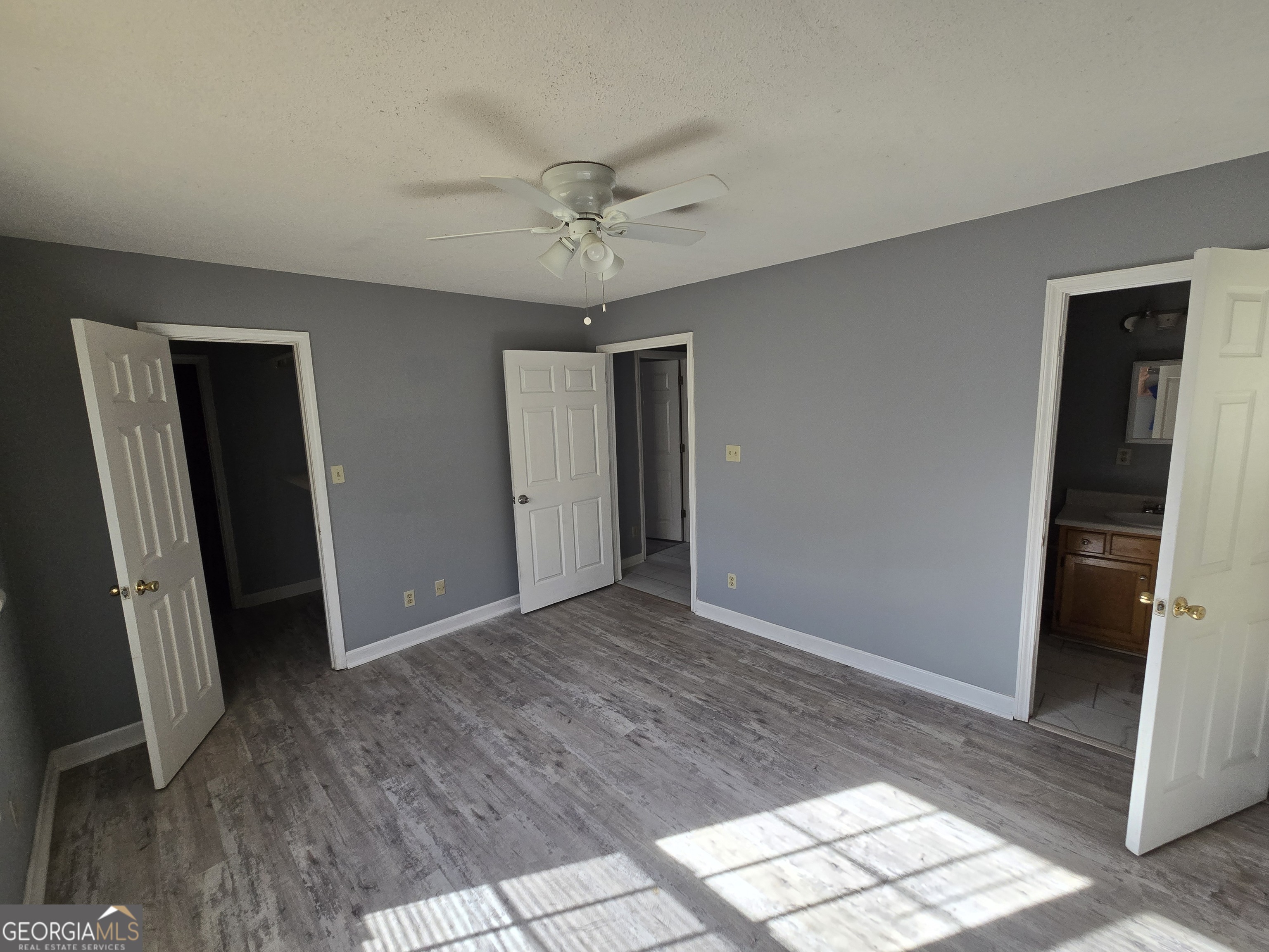 629 Hanson Street Macon, GA 31206 - Photo 16 of 20 a view of entryway with wooden floor