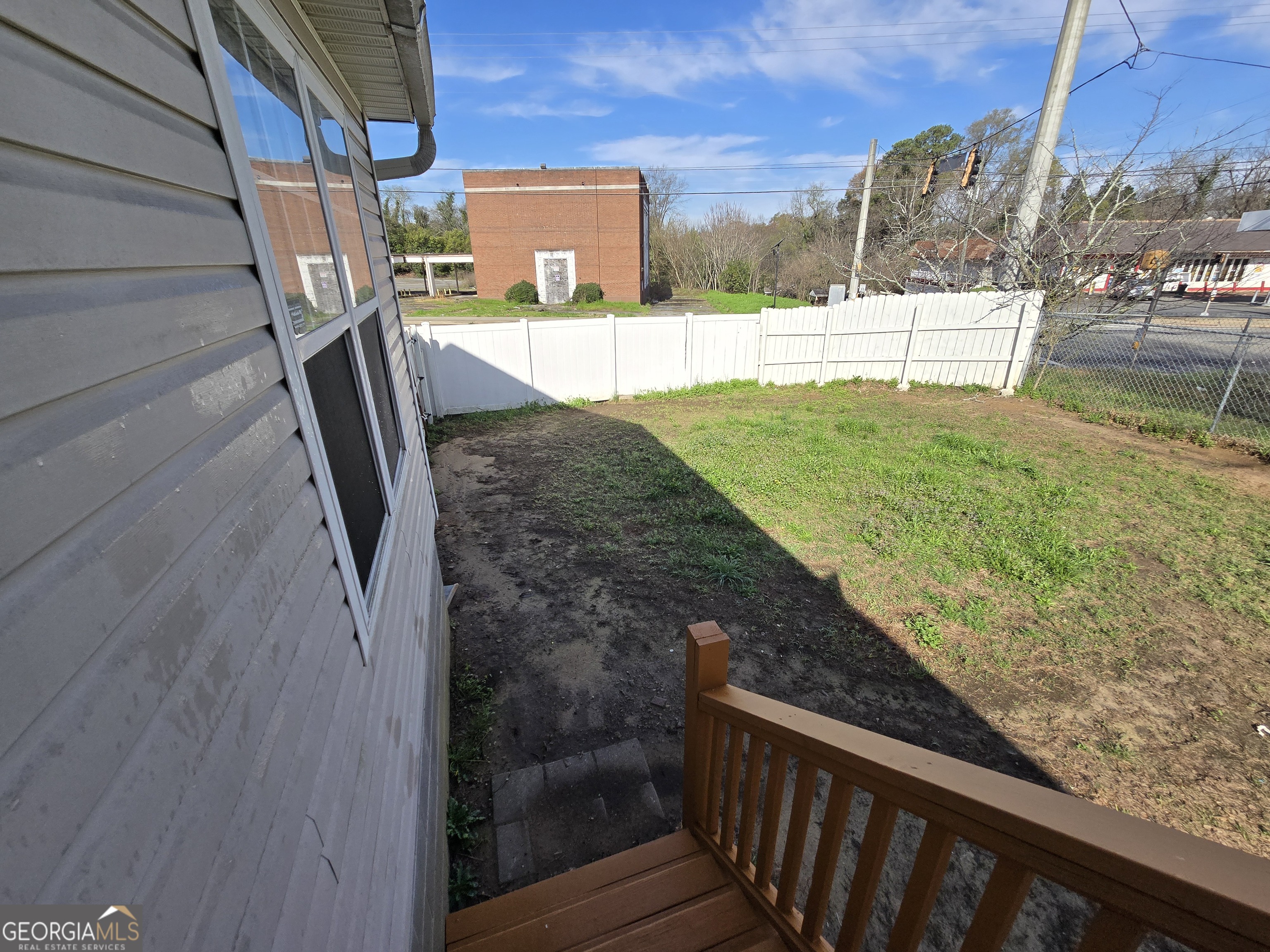 629 Hanson Street Macon, GA 31206 - Photo 6 of 20 a view of yard from deck