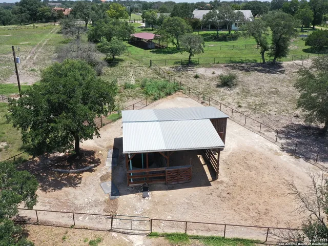 $699,000 | 133 Juniper Lane, Boerne, TX 78006