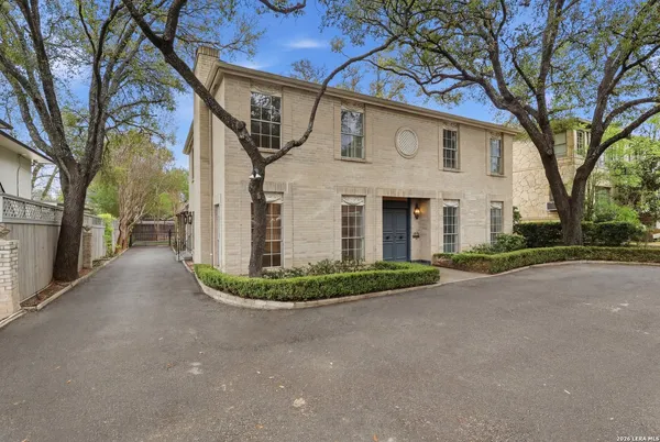 $3,600 | 486 East Olmos Drive, San Antonio, TX 78212