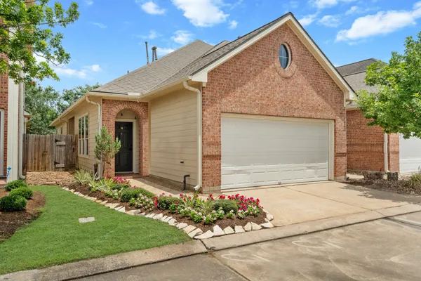 a front view of house with yard