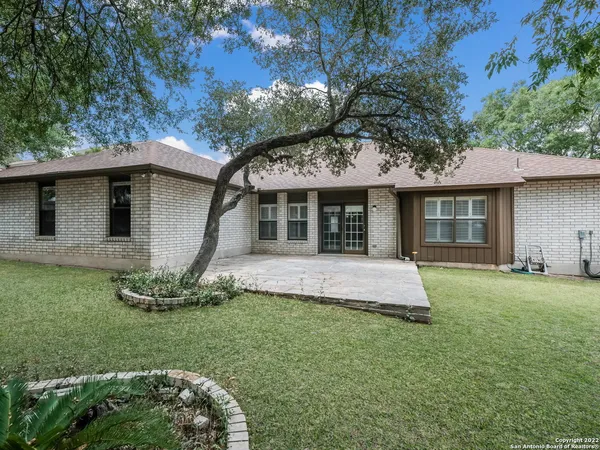 $2,300 | 9231 Linbrooke, San Antonio, TX 78250