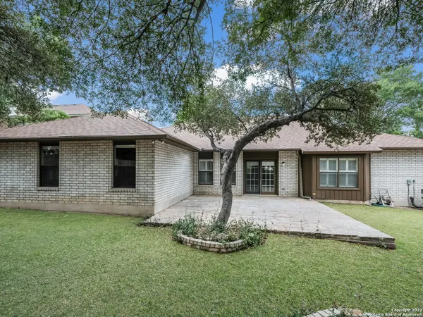 $2,300 | 9231 Linbrooke, San Antonio, TX 78250