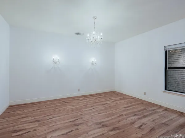 $2,300 | 9231 Linbrooke, San Antonio, TX 78250