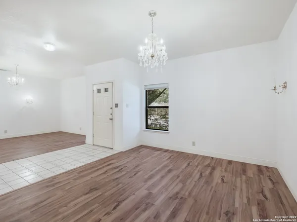 $2,300 | 9231 Linbrooke, San Antonio, TX 78250