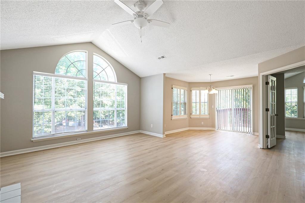 901 Wentworth Court Alpharetta, GA 30022 - Photo 2 of 26