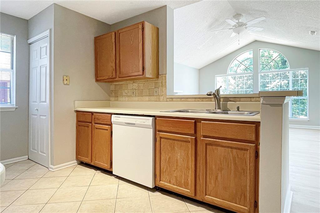 901 Wentworth Court Alpharetta, GA 30022 - Photo 10 of 26