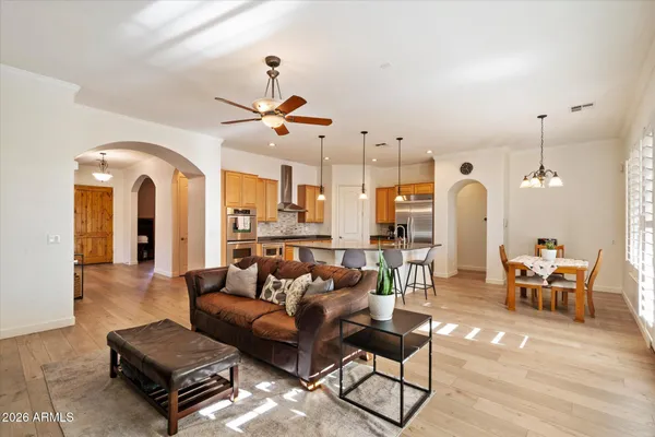 $769,900 | 3118 South Colonial Street, Gilbert, AZ 85295