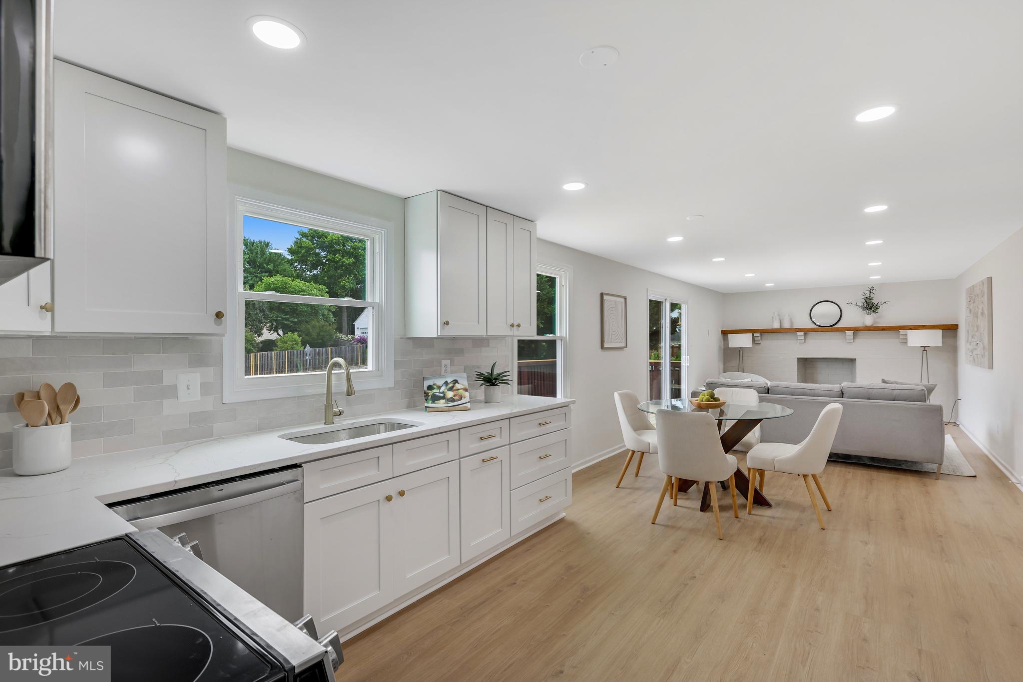 5481 Braddock Ridge Drive Centreville, VA 20120 - Photo 11 of 67 Kitchen