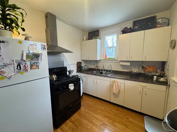 $1,650 | 28-w573 Stafford Place, Unit 5, Warrenville, IL 60555