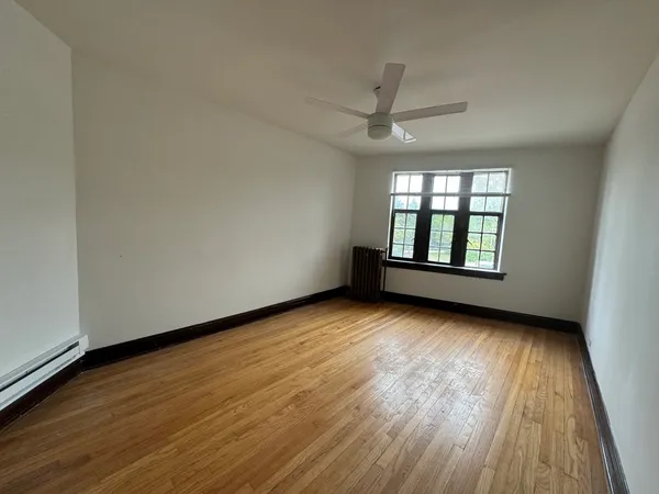 $1,650 | 28-w573 Stafford Place, Unit 5, Warrenville, IL 60555