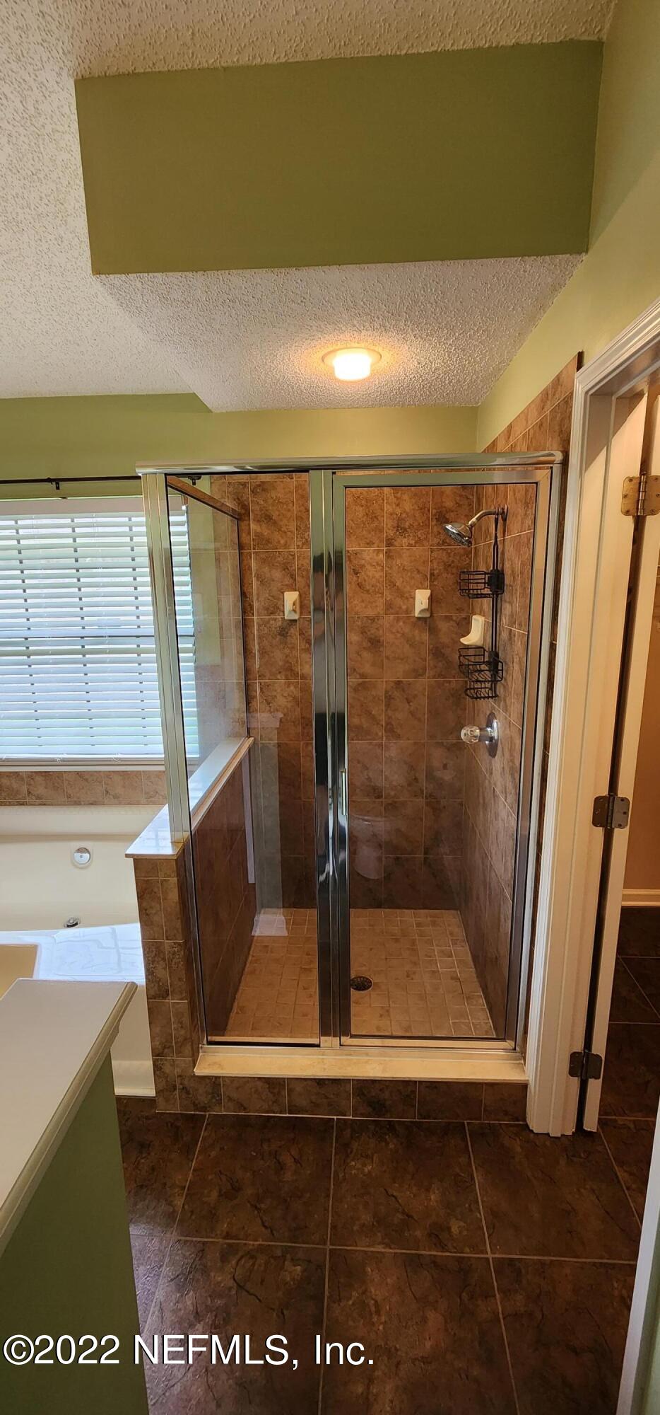 1641 Spring Oaks Lane Jacksonville, FL 32221 - Photo 17 of 40 a view of water heater