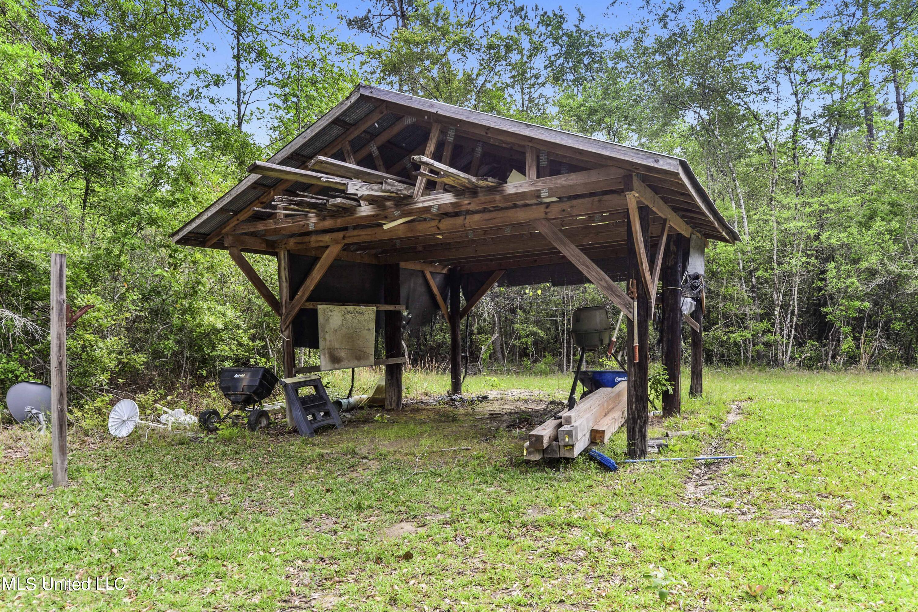 377 A Deep Creek Road Wiggins, MS 39577 - Photo 20 of 37 019