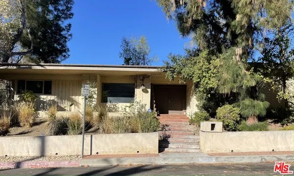 $1,825,000 | 16643 Nanberry Road, Encino, CA 91436