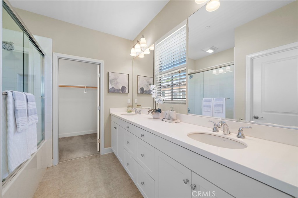 41 Coleridge Irvine, CA 92620 - Photo 26 of 36 Master bathroom. Dual sinks and plenty of storage