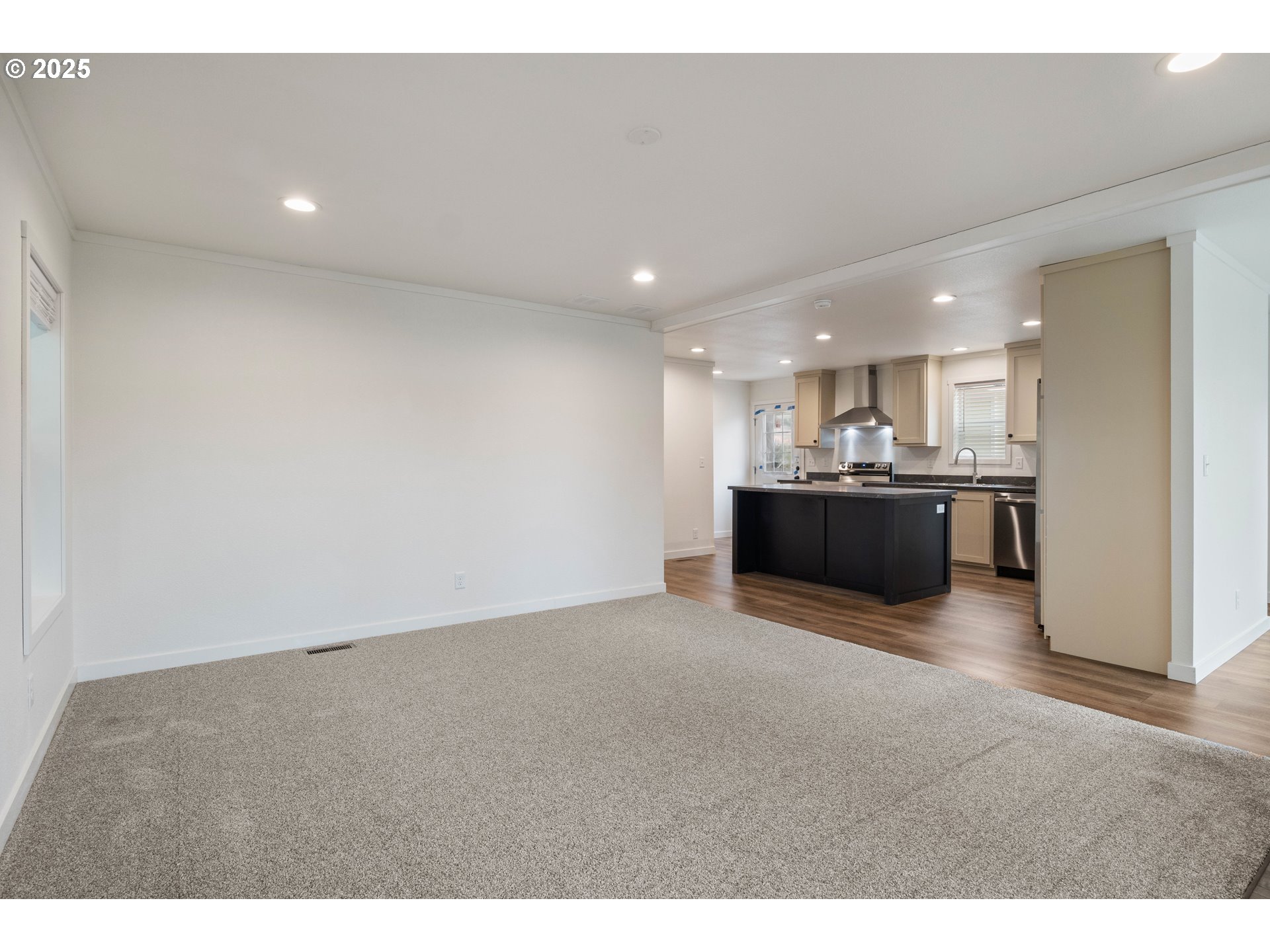 631 East Ellendale Avenue, Unit 206 Dallas, OR 97338 - Photo 6 of 30 a view of kitchen and kitchen with a sink