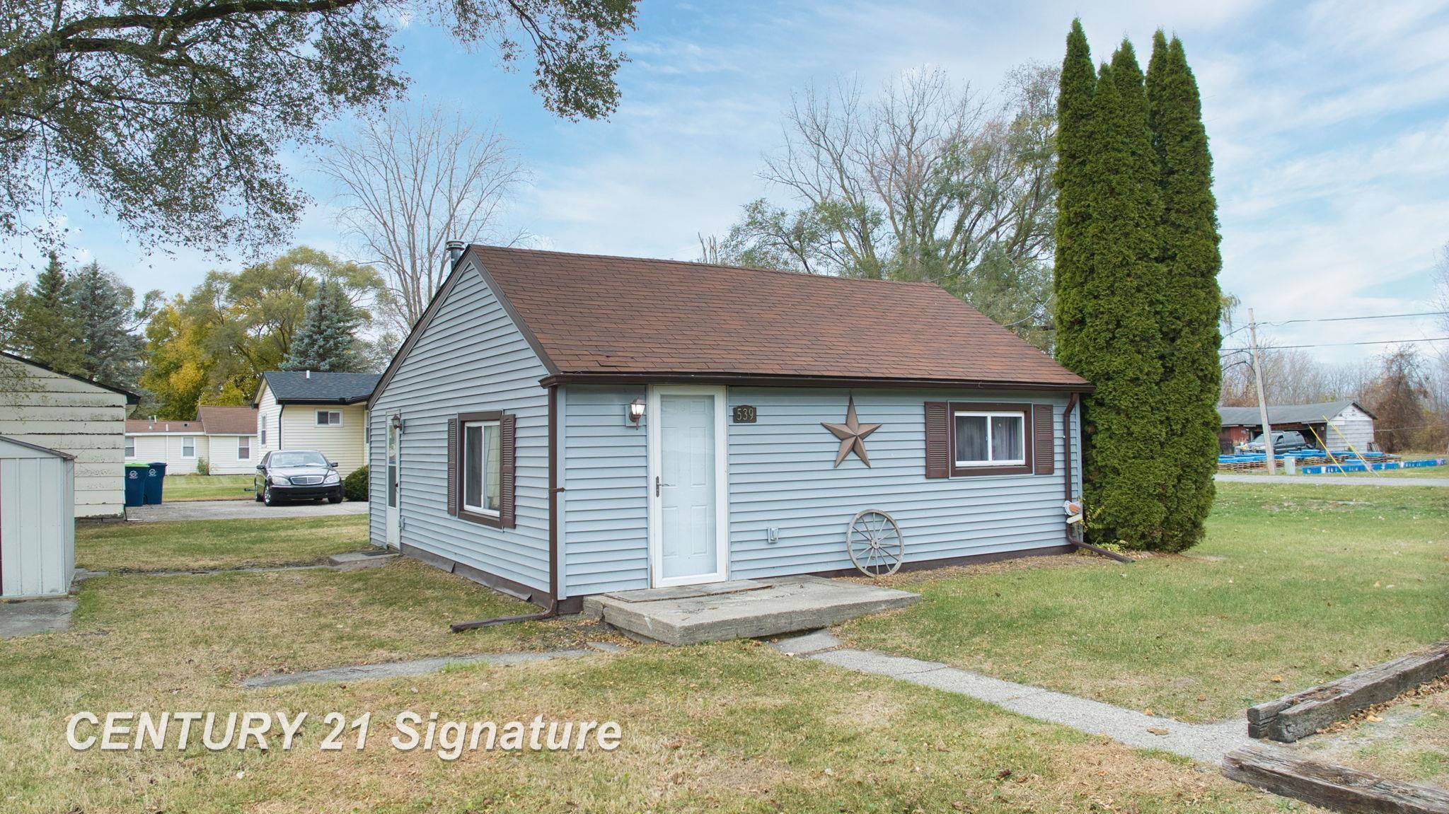 539 Sherman Road Saginaw, MI 48604 - Photo 2 of 18