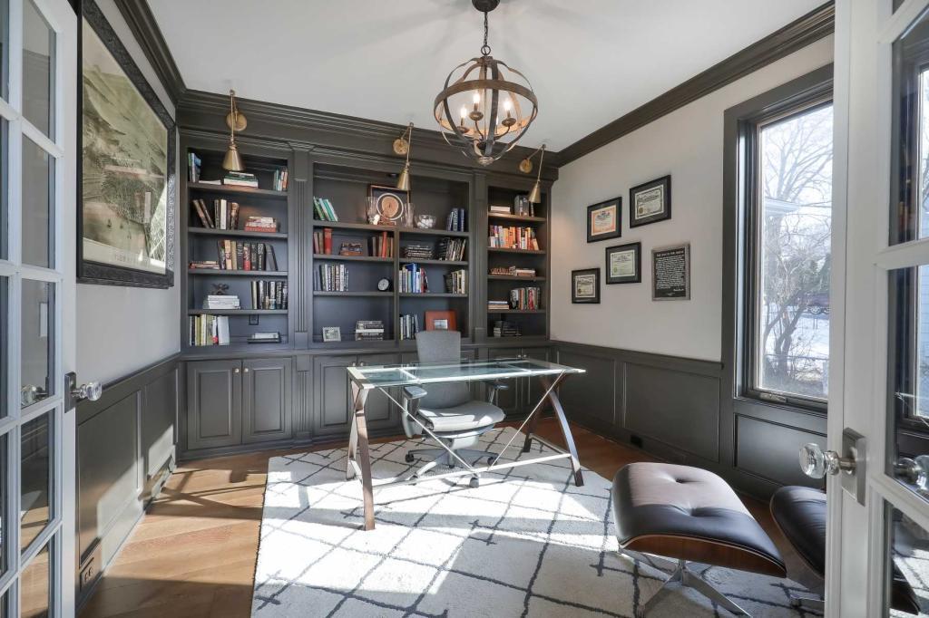 2795 Casco Point Road Orono, MN 55391 - Photo 11 of 32