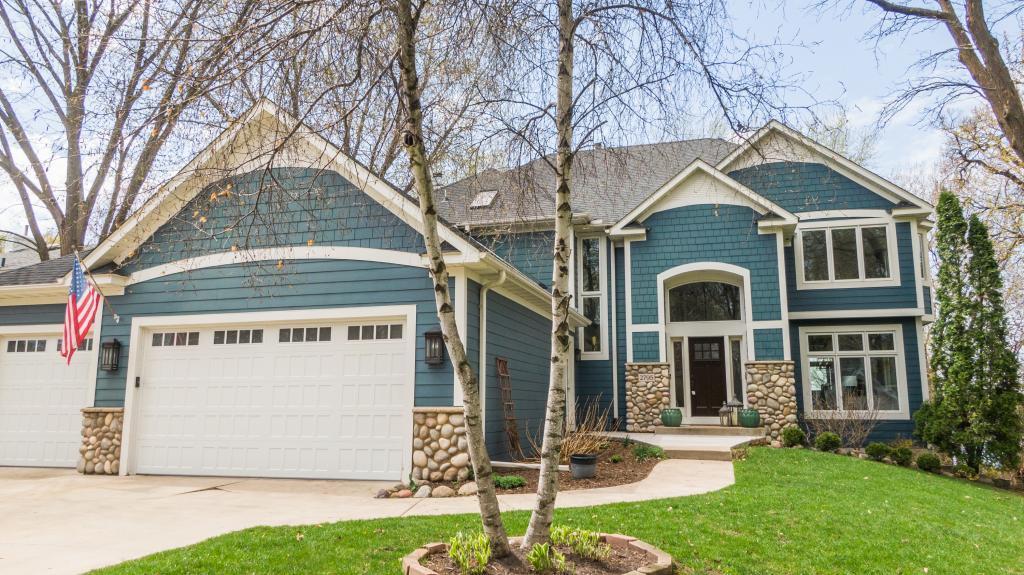 2795 Casco Point Road Orono, MN 55391 - Photo 3 of 32