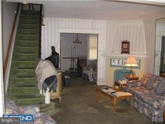256 Copley Road Upper Darby, PA 19082 - Photo 3 of 5