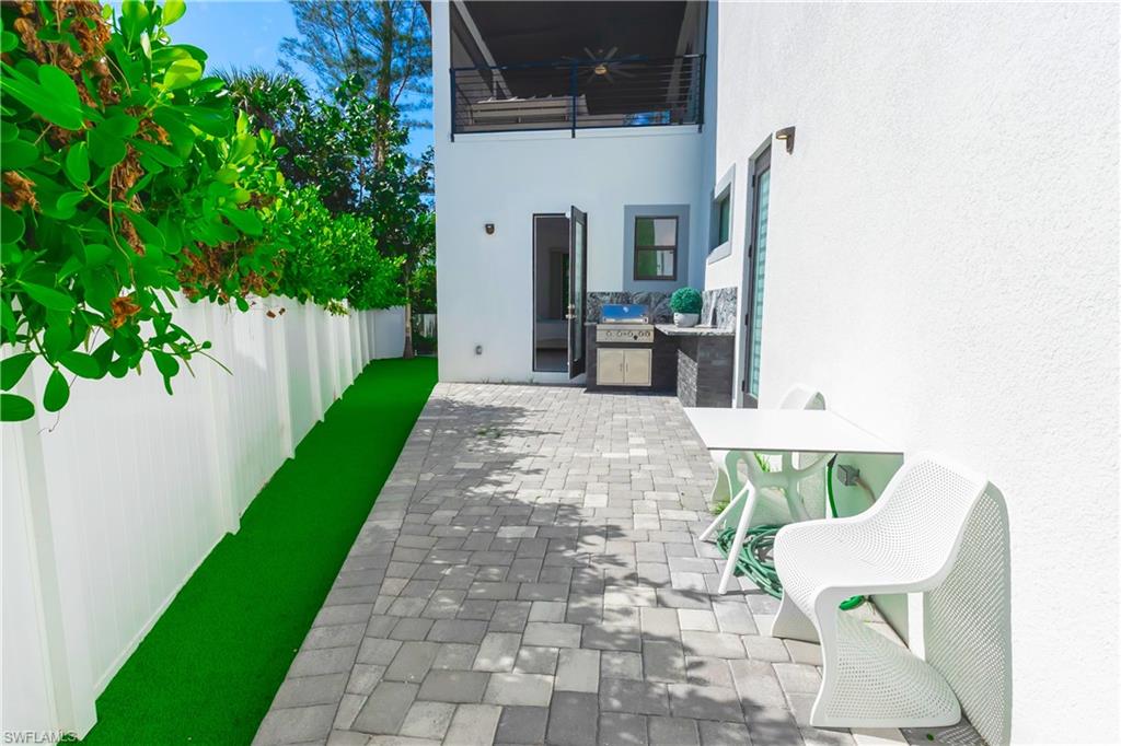 4064 Full Moon Court Naples, FL 34112 - Photo 8 of 50