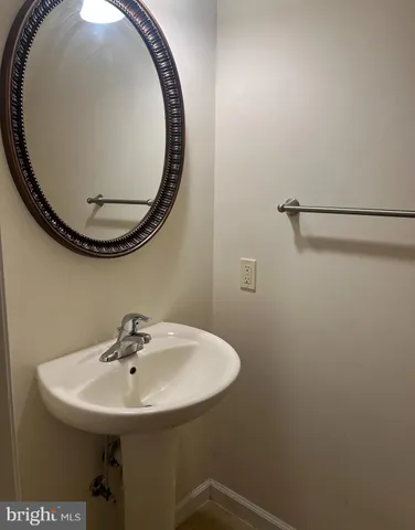 $1,800 | 2037 Powell Drive, Chambersburg, PA 17201