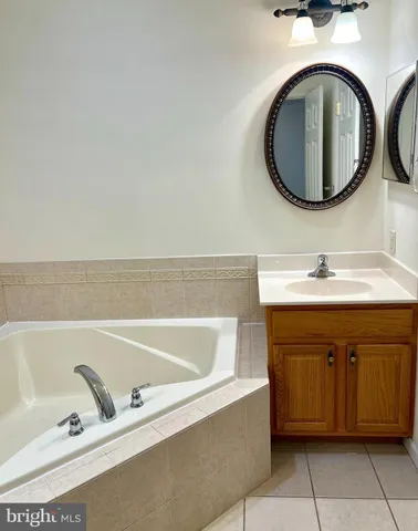 $1,800 | 2037 Powell Drive, Chambersburg, PA 17201