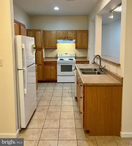 $1,800 | 2037 Powell Drive, Chambersburg, PA 17201