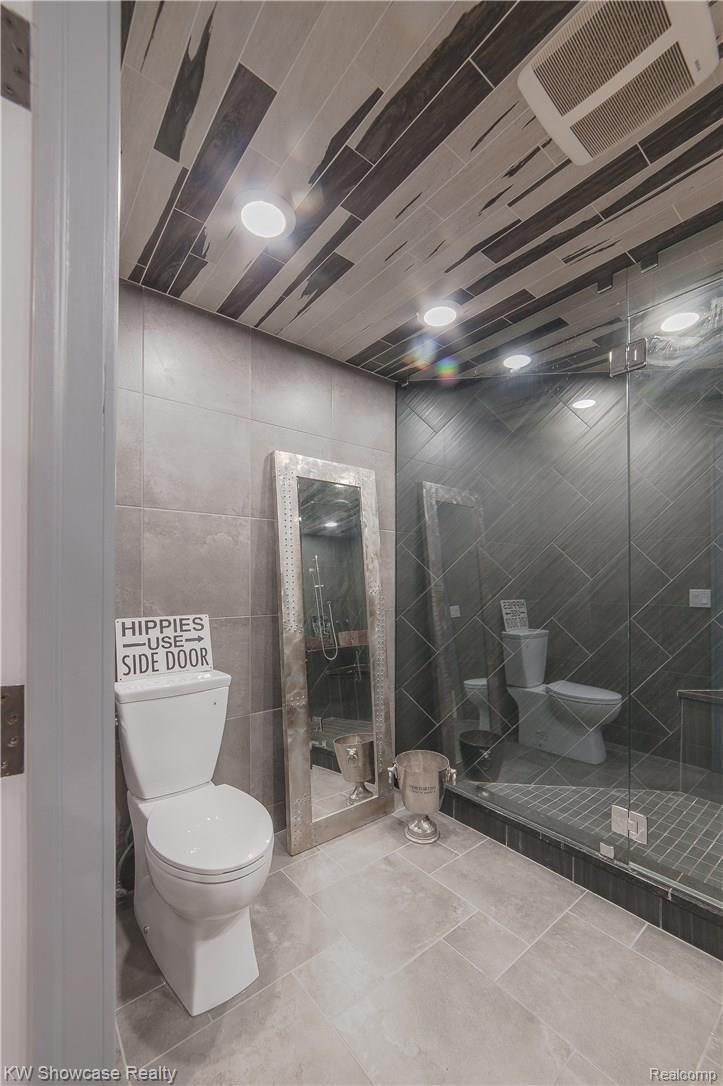1110 Seneca Road Lake Orion, MI 48362 - Photo 36 of 50 State of the Art Steam Shower Room