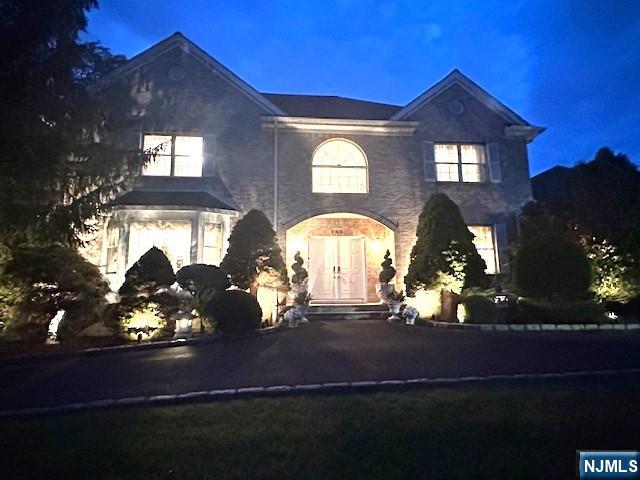 163 Rutherford Road Mahwah, NJ 07430 - Photo 6 of 33 a front view of a house