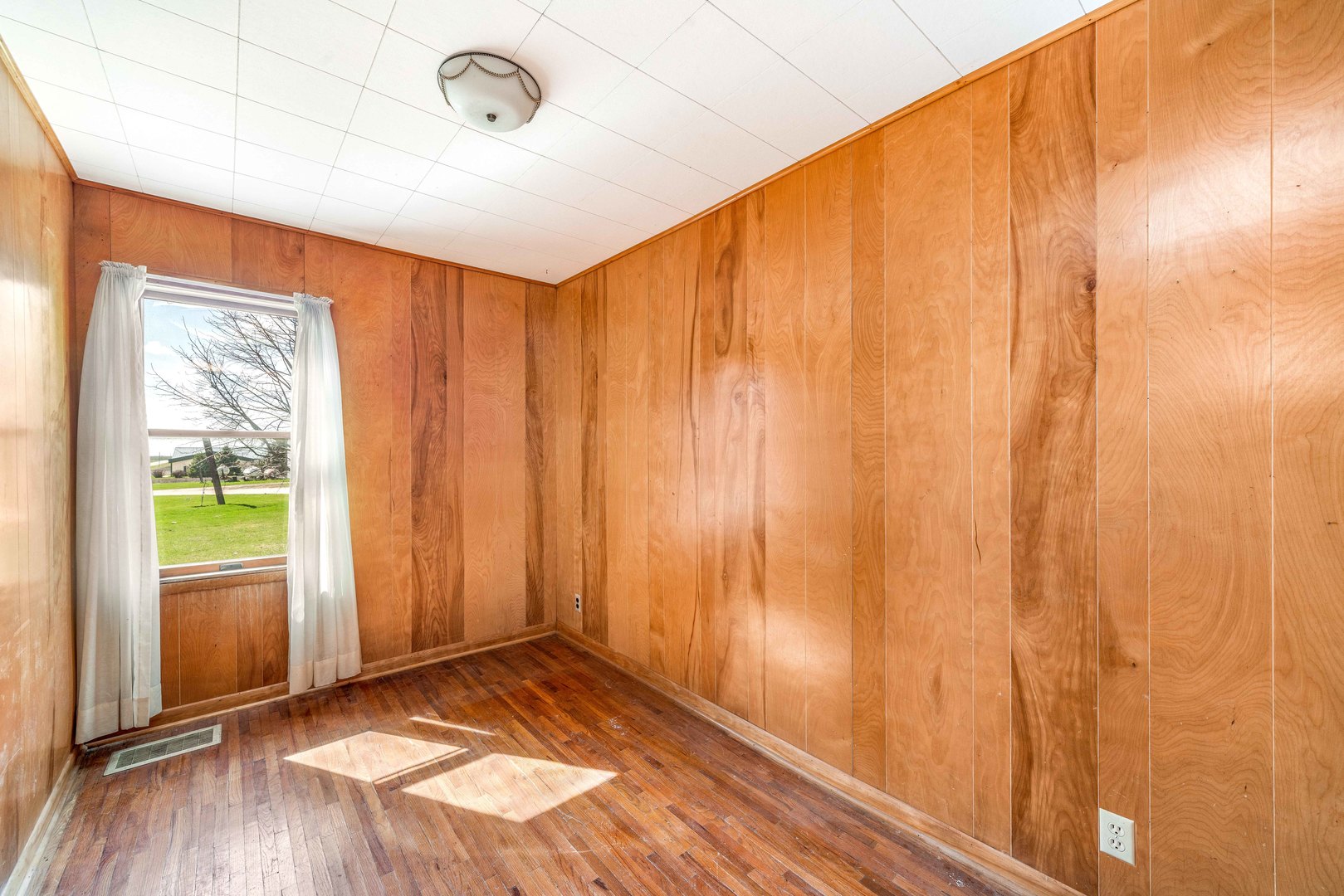 1139 Base Line Road Kirkland, IL 60146 - Photo 21 of 30