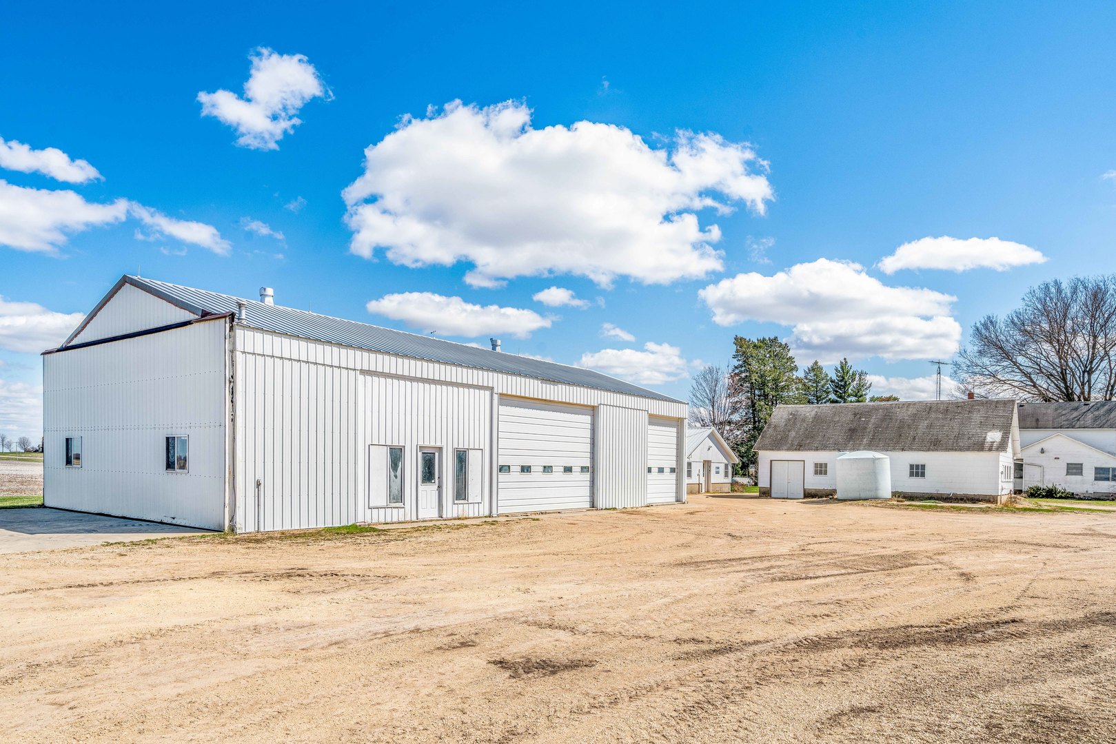 1139 Base Line Road Kirkland, IL 60146 - Photo 9 of 30