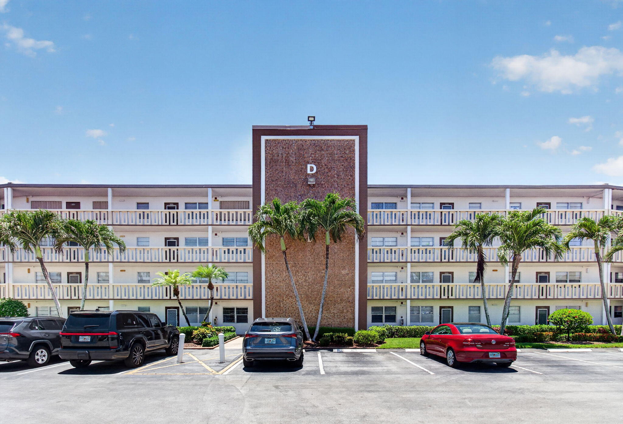 4059 Guildford East Boca Raton, FL 33434 - Photo 66 of 101 5-web-or-mls-DSC_7815