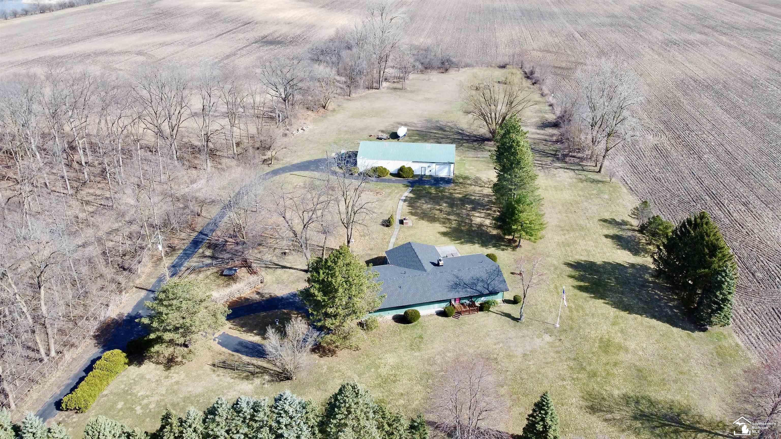 7736 South Custer Road Monroe, MI 48161 - Photo 4 of 61