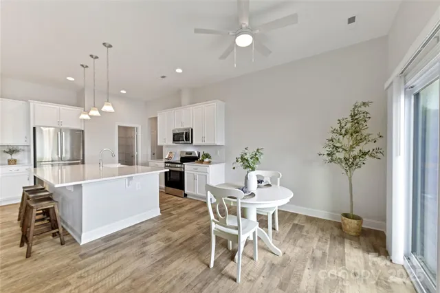 $925,000 | 4980 Kiser Island Road, Terrell, NC 28682