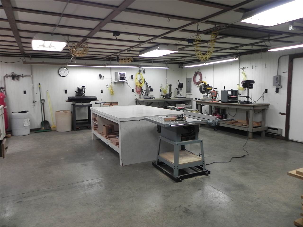 941 West Gump Road Fort Wayne, IN 46845 - Photo 2 of 20 Gallery Image 2
