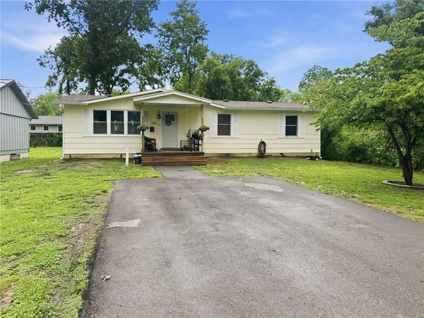 $189,000 | 1525 Jackson Street, Chillicothe, MO 64601