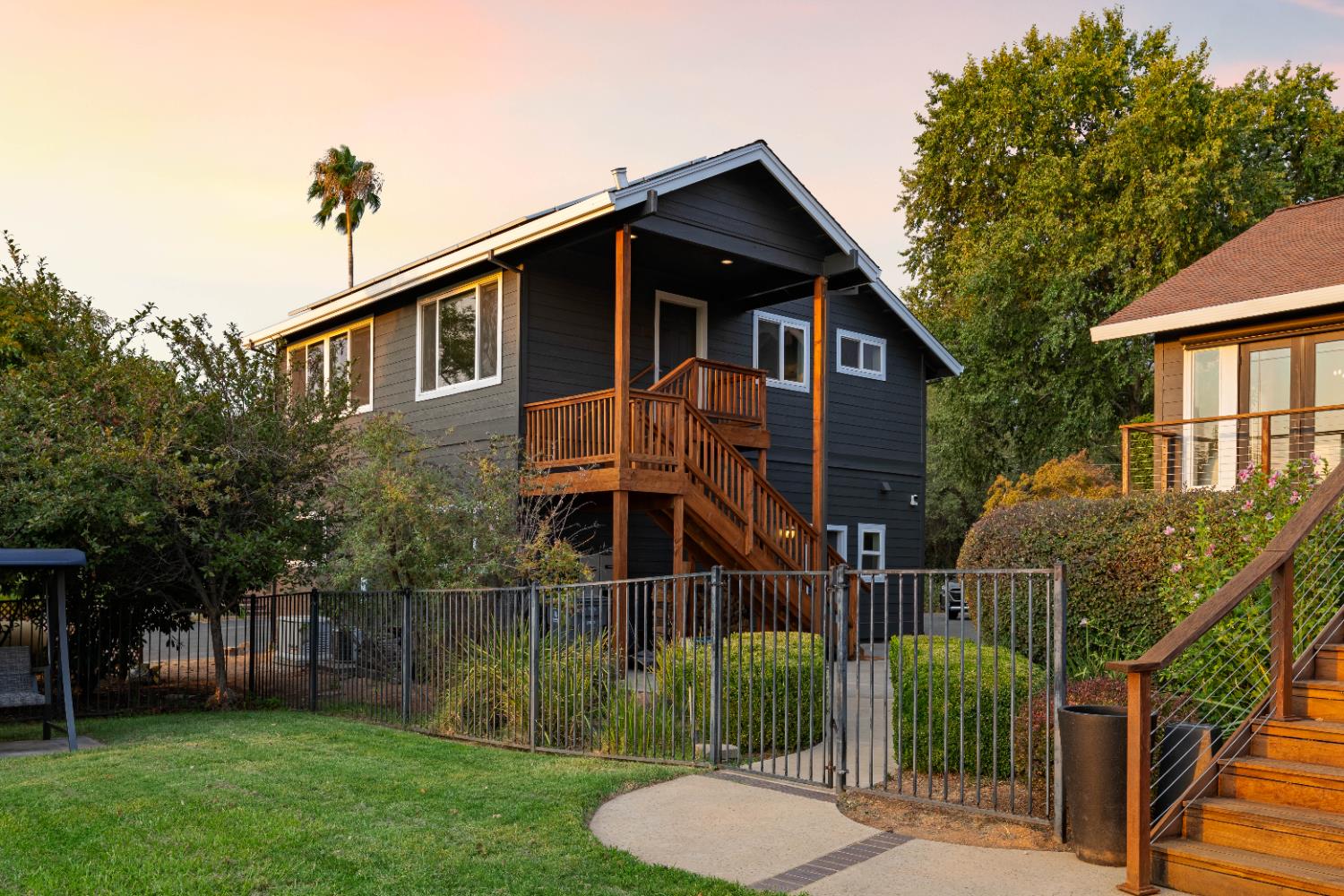 7380 Ridge Road Newcastle, CA 95658 - Photo 80 of 89 a front view of house with yard