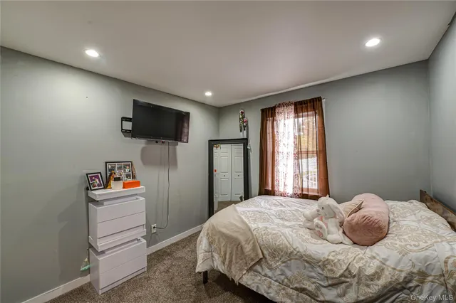 $725,000 | 30 Fairway Avenue, Riverhead, NY 11901