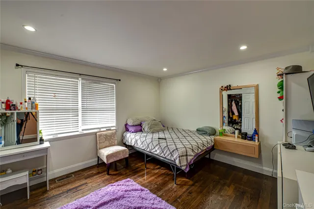 $725,000 | 30 Fairway Avenue, Riverhead, NY 11901