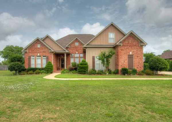 $2,900 | 9520 Kasey Court, Daphne, AL 36526