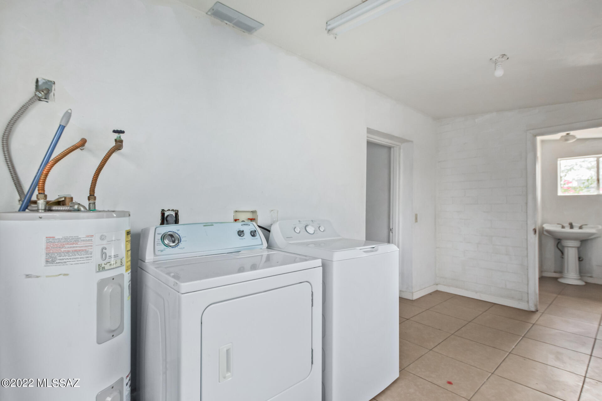 602 East Roger Road Tucson, AZ 85705 - Photo 21 of 25