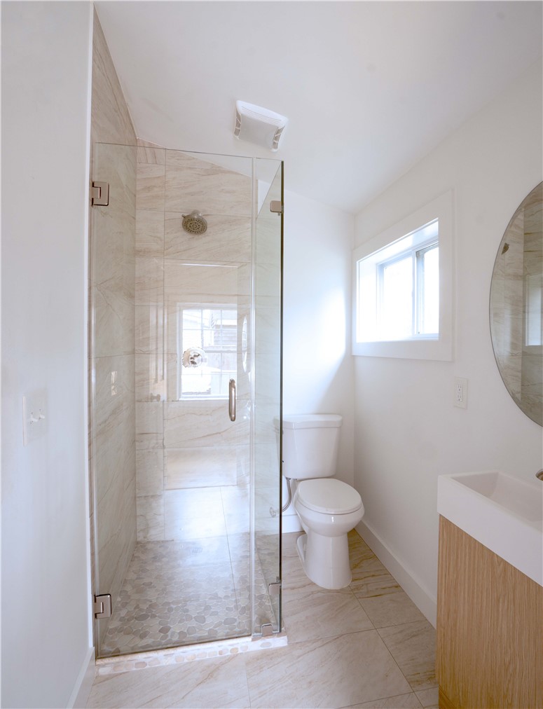 57 Callender Avenue Newport, RI 02840 - Photo 12 of 35