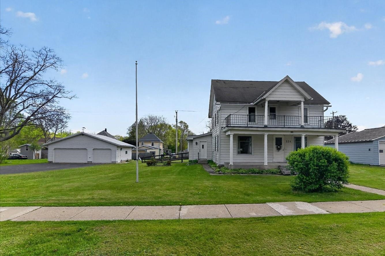 334 Union Street Rio, WI 53960 - Photo 2 of 58