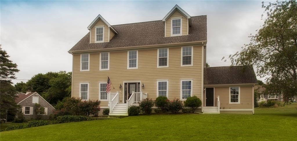 17 Bartlett Road Middletown, RI 02842 - Photo 2 of 35