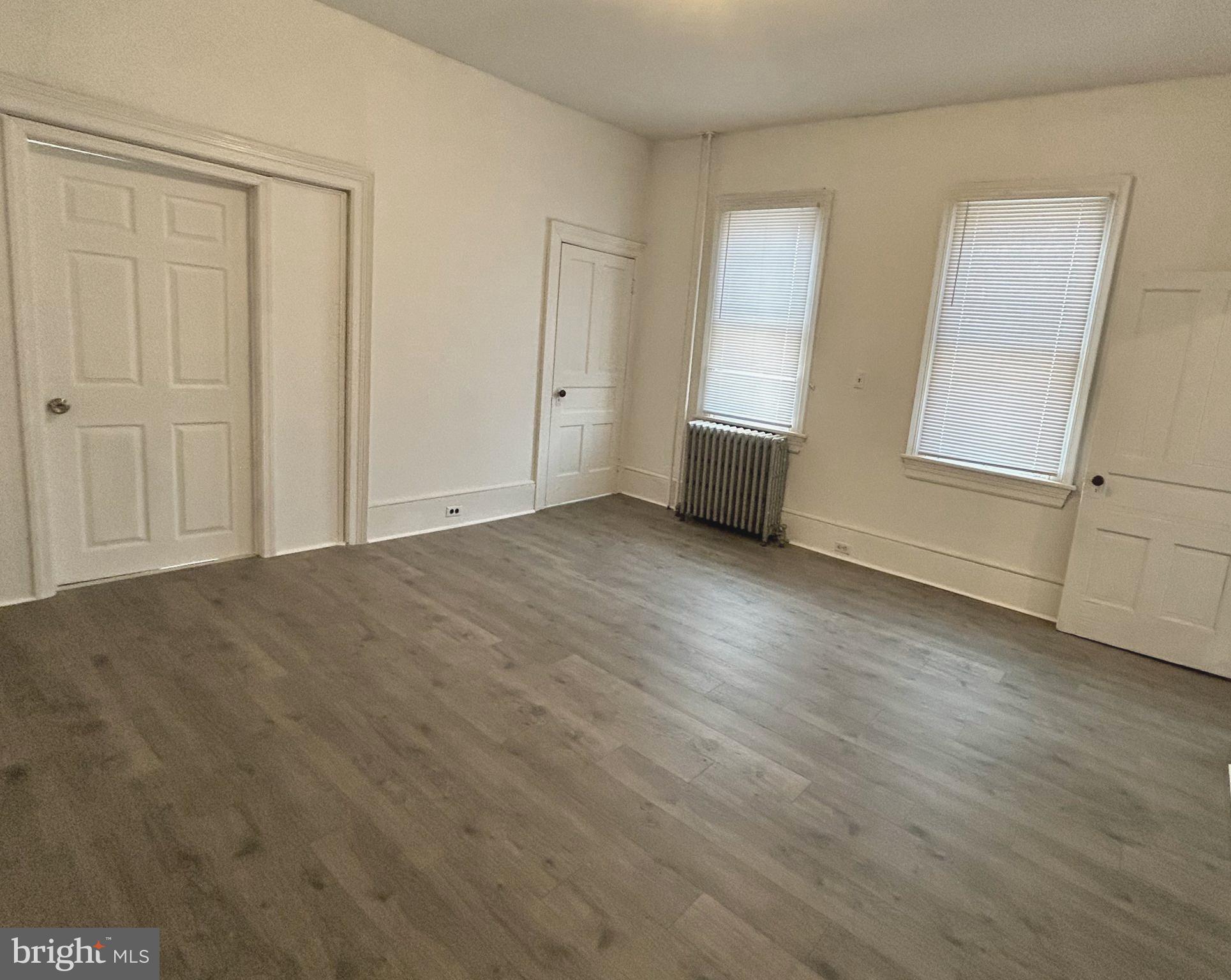 270 Grant Street Salem, NJ 08079 - Photo 3 of 21 Living Room