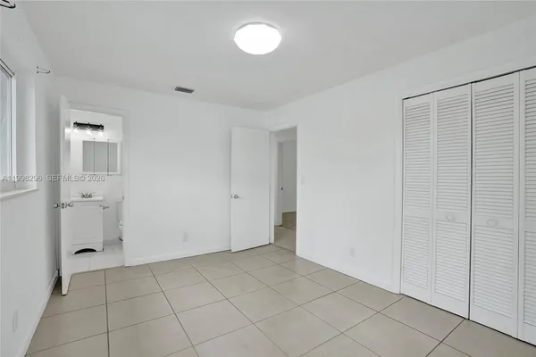 $2,650 | 877 West 33rd Street, Hialeah, FL 33012